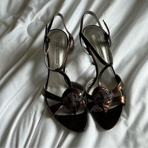 VIA SPIGA Women’s Paten Leather High Heel 6.5 T-Strap Rhinestone Brown Party - Picture 2 of 10